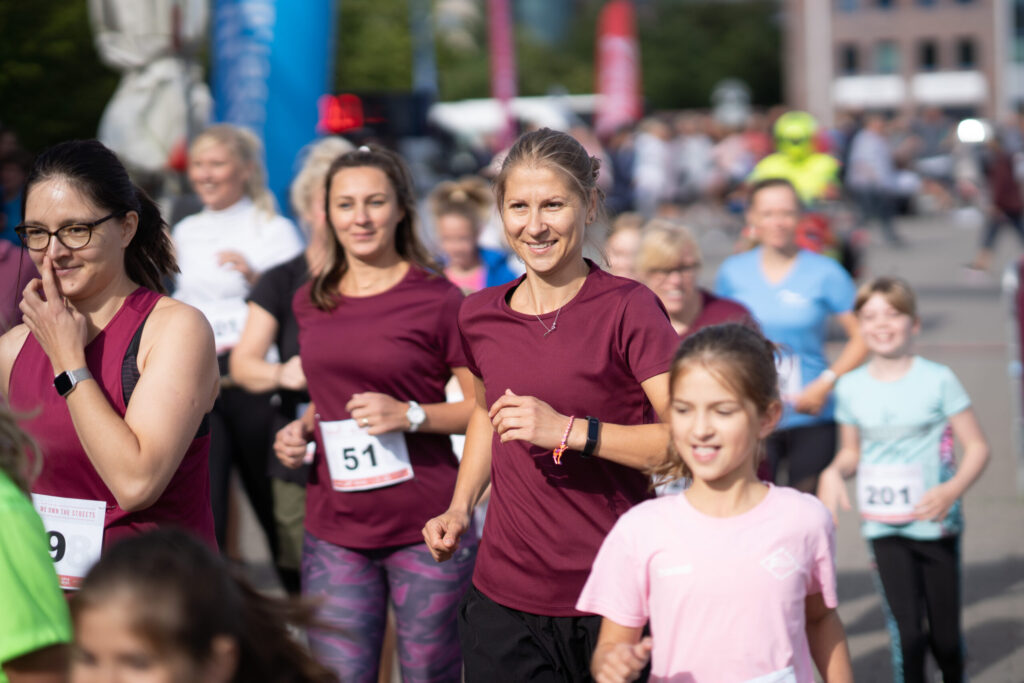 Beim Citylauf starten und kostenfrei zum Frauenlauf